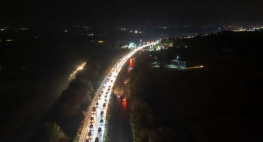 Manisa'yı sel vurdu, 50 kilometre kuyruk oluştu