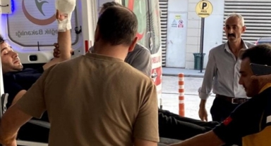 Motorlu testereyle odun keserken 2 parmağı koptu