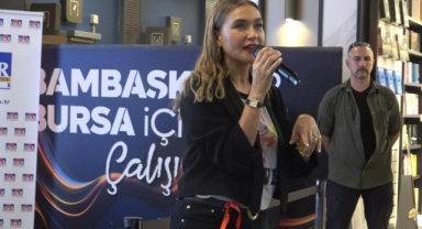 Şevval Sam yeni plağını Bursa'da tanıttı