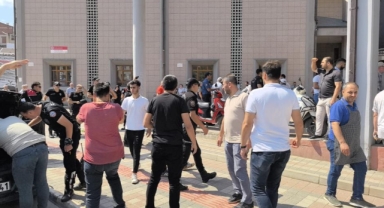 Telefon tamiri tartışması baltalı kavgaya döndü