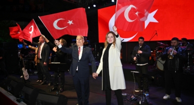 29 Ekim coşkusu Karacabey ve Gemlik’te