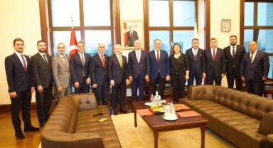AK Parti Bursa'da yeni ilçe başkanları belli oldu
