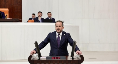 AK Parti Bursa Milletvekili Refik Özen meclis kürsüsünde konuştu