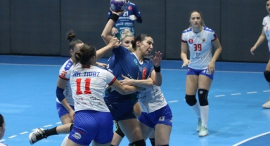 Bursa Büyükşehir Belediyespor, tur kapısını araladı
