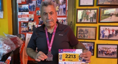 Bursalı esnaf yarı maratonda Türkiye'yi temsil etti
