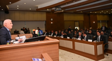 “ Bütçemizden yapılan kesintiyi Bursa adına kınıyorum”