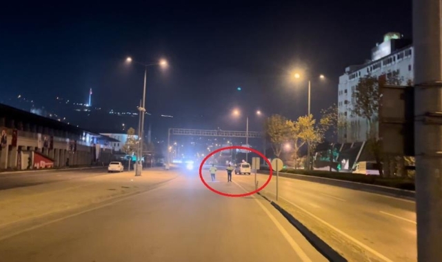 Ekipleri görünce ters şeritten kaçtı