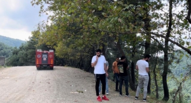 El frenini çekmeyi unuttuğu araç uçurumdan uçtu