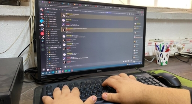 Erişim engeline reğmen girmeye devam ediyorlar