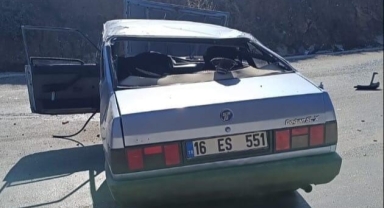 İnegöl'de kontrolden çıkan otomobil takla attı: 2 yaralı