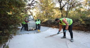 Bahariye Mahallesinde yollar parke taşla kaplanıyor