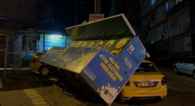 Bursa'da 70 kilometre ile esen lodos hayatı felç etti