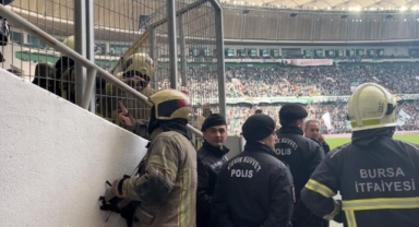 Bursaspor maçında yangın paniği!