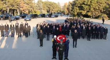Devlet erkanı Ata’nın huzurunda