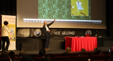 Dünyaca ünlü yazar, Bursalı çocuklarla buluştu