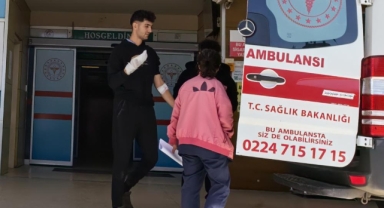 Elini hurda ezme makinesine kaptırdı