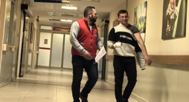 Elini makineye kaptıran işçinin parmağı koptu