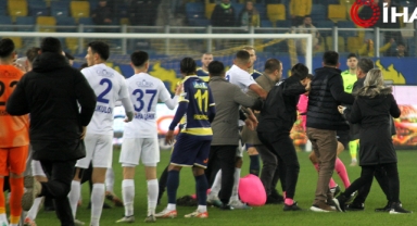 Hakem Halil Umut Meler'e yumruklu saldırıda karar