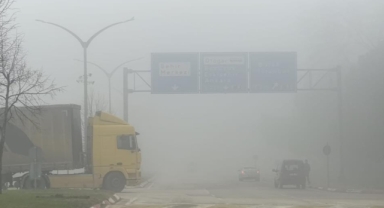 İnegöl'de yoğun sis hayatı olumsuz etkiledi