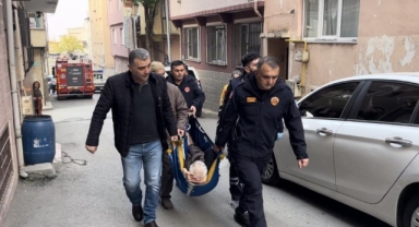 Komşuları farketti, itfaiye kurtardı