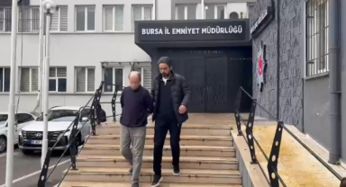 Otobüste tartıştığı kadını bıçaklayan şahıs yakalandı