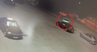 Otomobil çalıp arkadaşına hediye etti