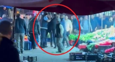 Pazarcıların yer kavgası kamerada