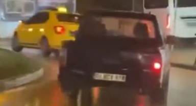 Seyir halindeki kamyonet drift atarak ilerledi