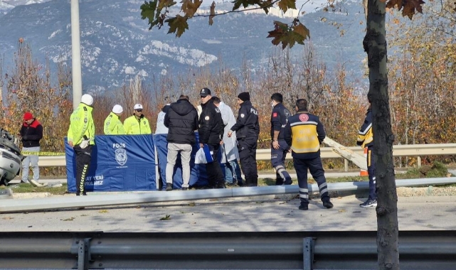 Takla atan kamyonette 2 kişi hayatını kaybetti