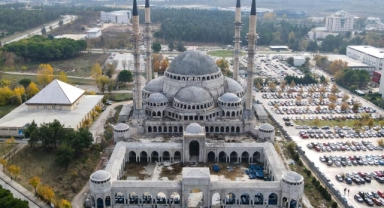 Uludağ Üniversitesi'ndeki cami ve külliye inşaatı yükseliyor