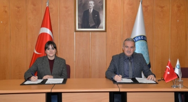 Buü’nün 50. yıl kutlamalarına bronz destek