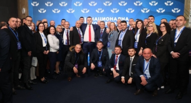 DPS Ulusal Konferansı Delyan Peevski'yi DPS başkanlığına seçti