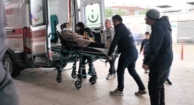 İnegöl'de trafik kazası: 3'ü çocuk 7 yaralı