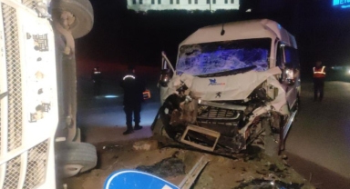 İşçi servisleri çarpıştı: 1’i ağır 20 yaralı