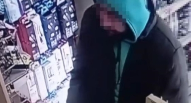 Kartını çalan hırsızı güvenlik kamerasından tespit etti