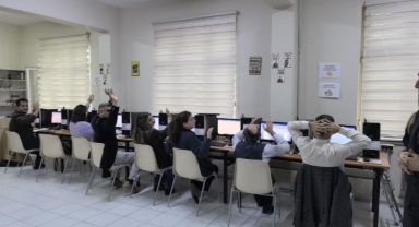 Memurlar klavyede yarıştı