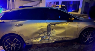 Motosiklet, dönüş yapan araca çarptı: 1 ağır yaralı
