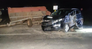 Orhangazi'de otomobil ile traktör çarpıştı: 1 yaralı