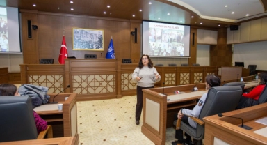 Personele emzirme ve anne sütünün önemi farkındalık eğitimi