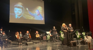 'Sanat Güneşi' Zeki Müren, Bursa'da anıldı