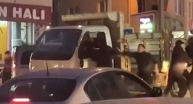Yol verme kavgasında yumruklar havada uçuştu