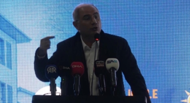 AK Parti Genel Başkan Vekili Efkan Ala'dan kırmızı kart eleştirisi