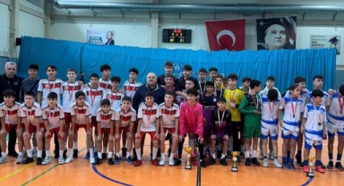 Bir günde 3 şampiyonluk