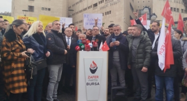 Bursa'da Zafer Partililer Ümit Özdağ için toplandı