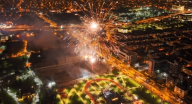 Bursa Yeni Yıl Meydanı’nda yılbaşı coşkusu