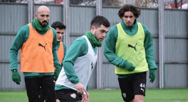 Bursaspor'da Vefa Temel’in lisansı çıkartıldı