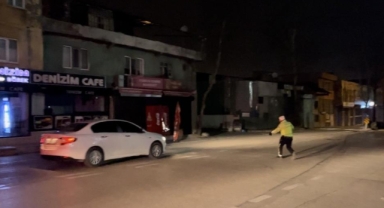 Ehliyetsiz sürücü 2 saat arayla polise yakalandı