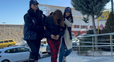 Faciada ölenlerin yakınlarına saygısızlık eden kadın tutuklandı