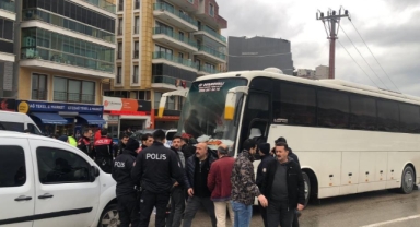 İki renktaş takım Gemlik'te birbirine girdi:2 yaralı