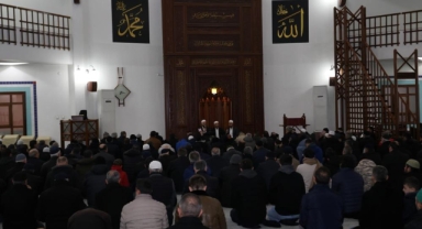 İnegöl'de 3 aylar sabah namazı ile karşılandı